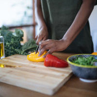 Meal prep chopping veggies