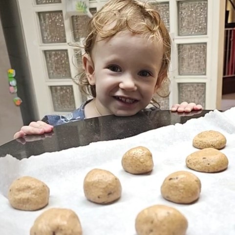 Mmmm, Keto Peanut Butter Cookies!